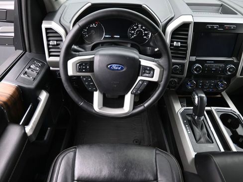 Used 2019 Ford F150 Lariat w/ Trailer Tow Package image 11