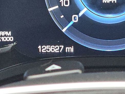 Used 2016 Cadillac Escalade Luxury image 44