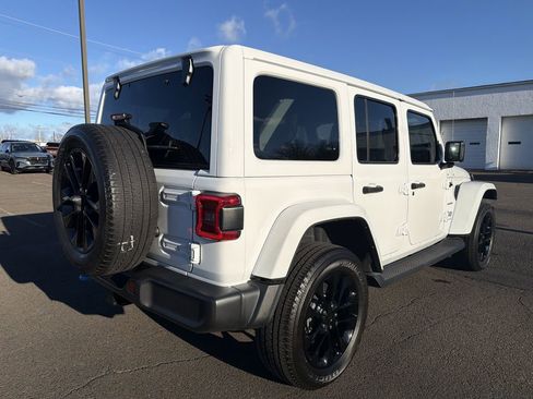 Used 2023 Jeep Wrangler Unlimited Sahara w/ Cold Weather Group image 6