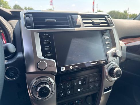 Used 2021 Toyota 4Runner Limited AWD/4WD image 18