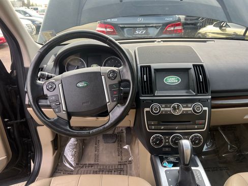 Used 2014 Land Rover LR2 Base image 26