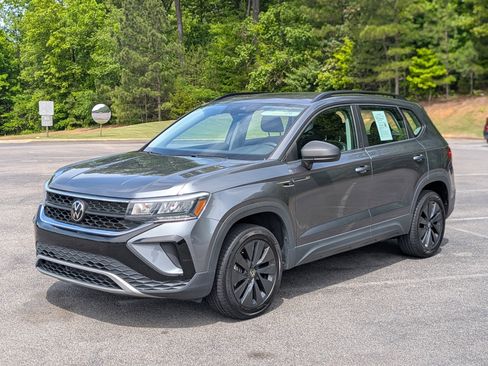 Used 2023 Volkswagen Taos S w/ Driver Assistance Package image 5