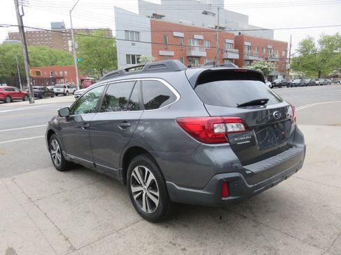 Used 2018 Subaru Outback 2.5i Limited AWD/4WD image 5