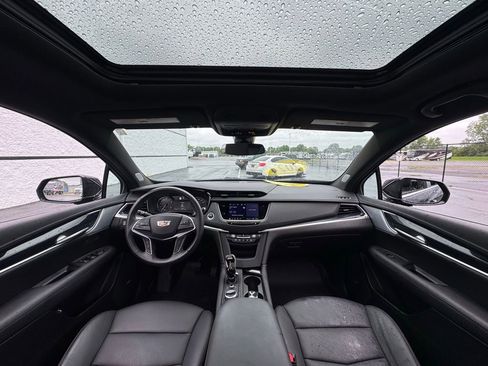 Used 2024 Cadillac XT5 Premium Luxury w/ LPO, Floor Liner Package AWD/4WD image 3