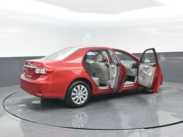 Used 2012 Toyota Corolla LE FWD image 24