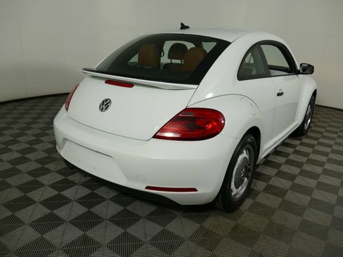 Used 2015 Volkswagen Beetle 1.8T Classic FWD image 22