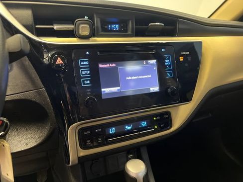Used 2017 Toyota Corolla LE FWD image 25