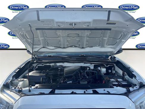 Used 2020 Toyota Tacoma SR image 29