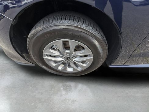 Used 2022 Toyota Sienna LE image 13