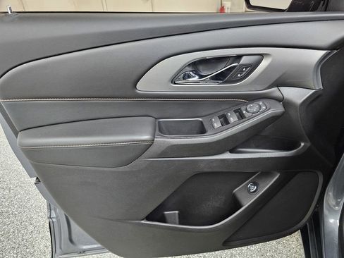 Used 2018 Chevrolet Traverse LT AWD/4WD image 13