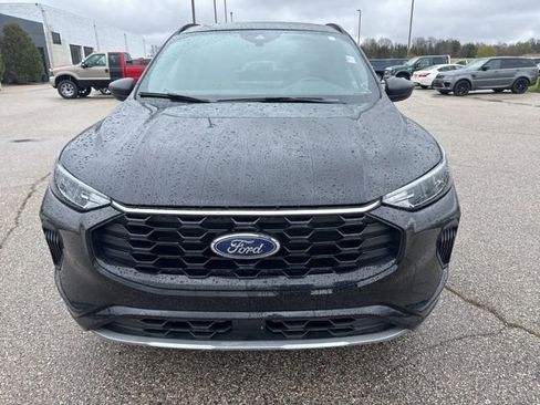 Used 2023 Ford Escape ST-Line w/ Tech Pack #1 AWD/4WD image 8
