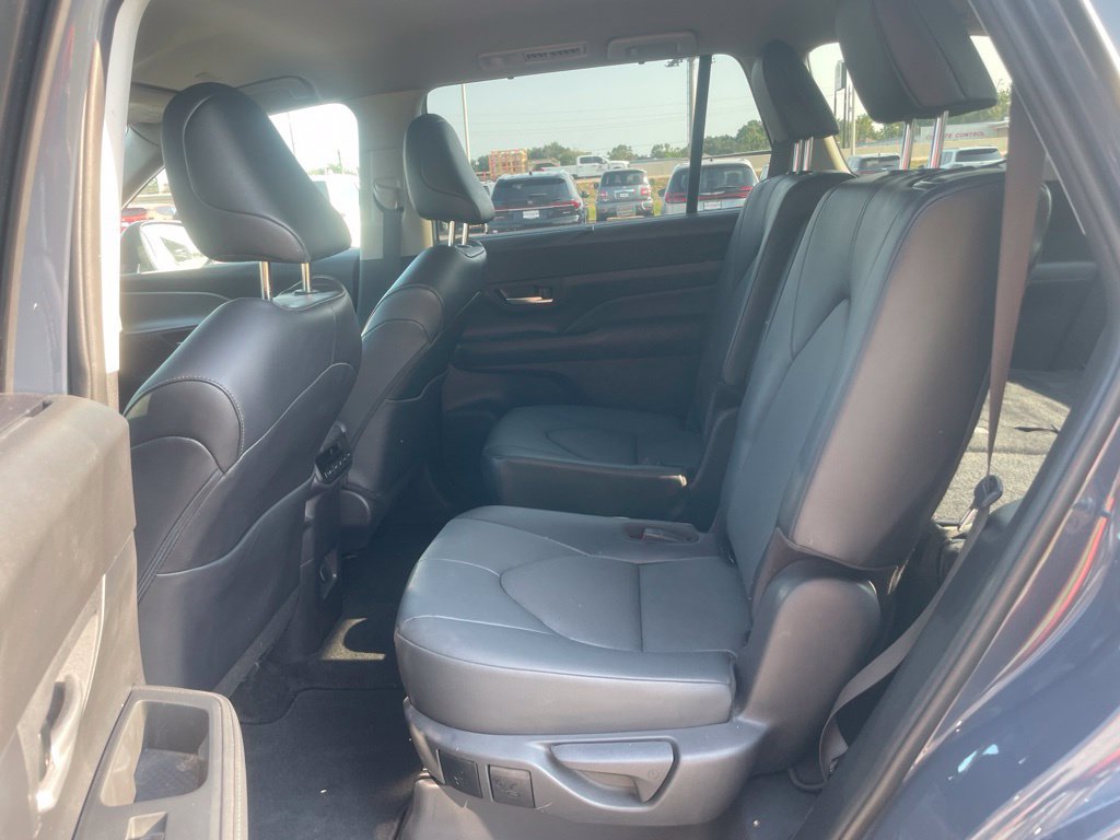 Used 2024 Toyota Grand Highlander FWD image 12