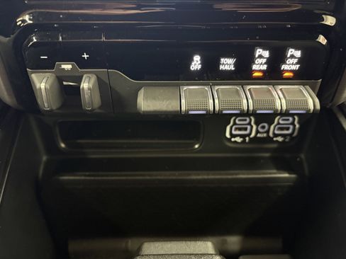 Used 2023 RAM 2500 Rebel w/ Level 2 Equipment Group AWD/4WD image 15