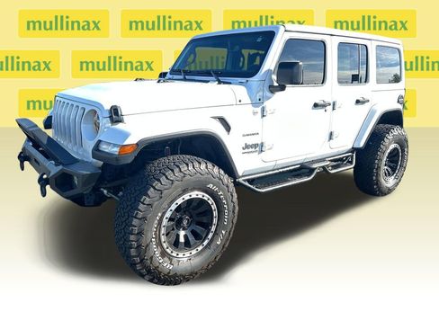 Used 2022 Jeep Wrangler Unlimited Sahara AWD/4WD image 14