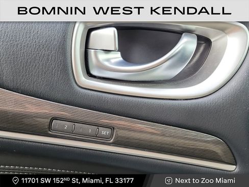 Used 2019 INFINITI QX60 Luxe w/ Essential Package image 27