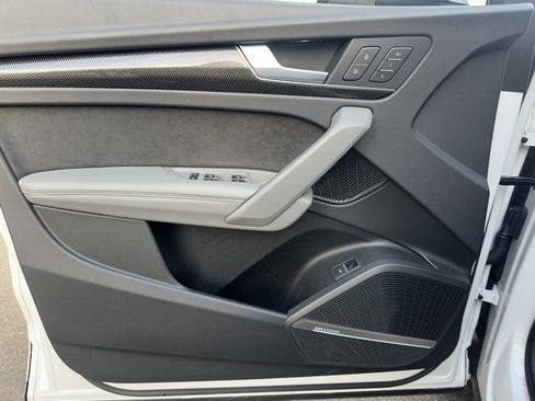 Used 2025 Audi SQ5 Premium Plus image 7