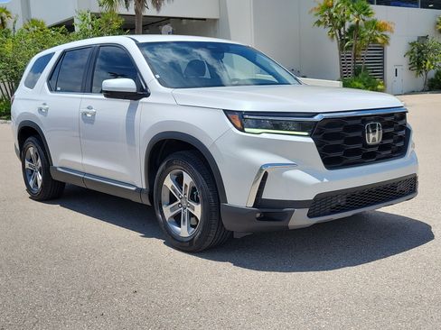 Used 2024 Honda Pilot EX-L image 32