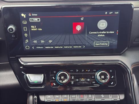 Used 2024 GMC Sierra 1500 AT4 w/ Technology Package image 32