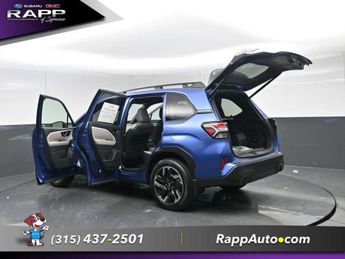 Used 2025 Subaru Forester Limited AWD/4WD image 38