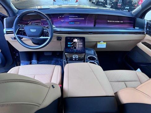 New 2025 Cadillac Escalade IQ Luxury 2 w/ LPO, Radiant Package image 14