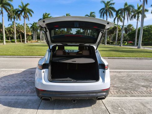 Used 2019 Porsche Cayenne image 41