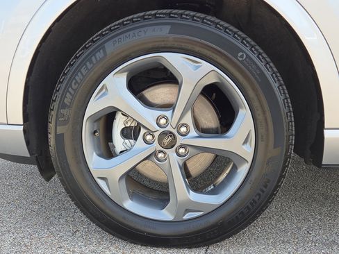 Certified 2024 Ford Escape ST-Line AWD/4WD image 9