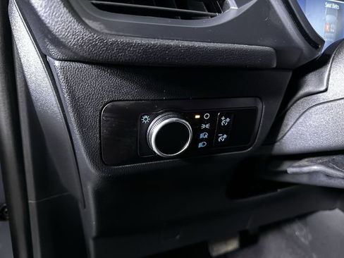 Used 2025 Ford Escape ST-Line FWD image 18