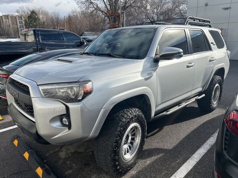 Used 2023 Toyota 4Runner TRD Off-Road Premium w/ Moonroof Package image 2