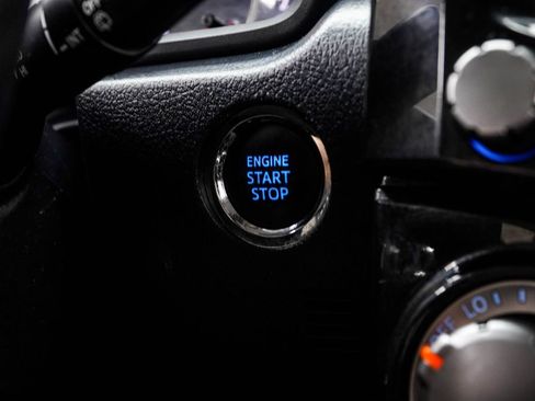 Used 2024 Toyota 4Runner TRD Off-Road Premium AWD/4WD image 29