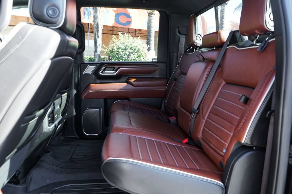 Used 2024 GMC Sierra 3500 Denali Ultimate AWD/4WD image 39