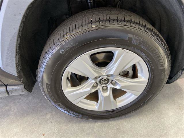 Certified 2021 Toyota RAV4 XLE w/ Convenience Package FWD image 19