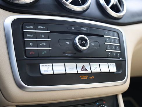 Used 2019 Mercedes-Benz CLA 250 4MATIC image 19