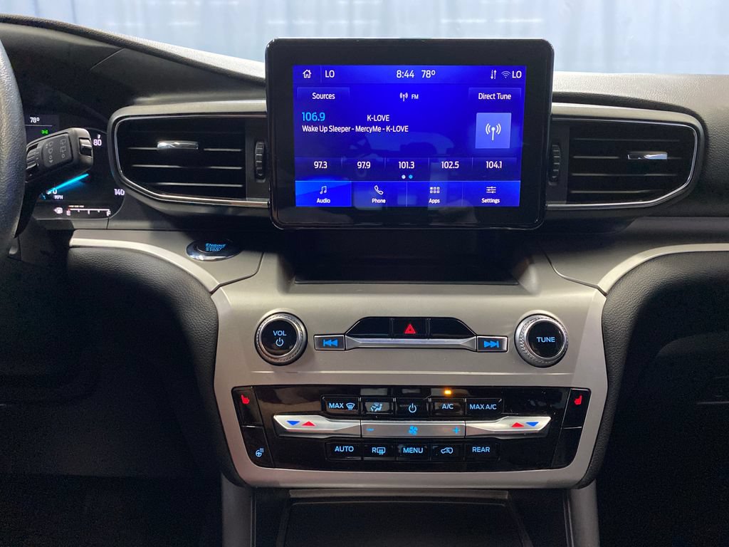 Used 2022 Ford Explorer XLT w/ Equipment Group 202A AWD/4WD image 17