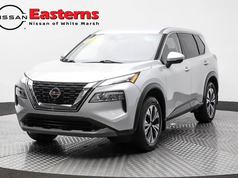 Used 2021 Nissan Rogue SV image 1