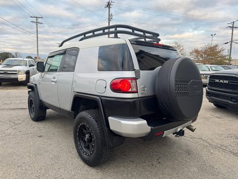 Used 2008 Toyota FJ Cruiser 4WD image 3