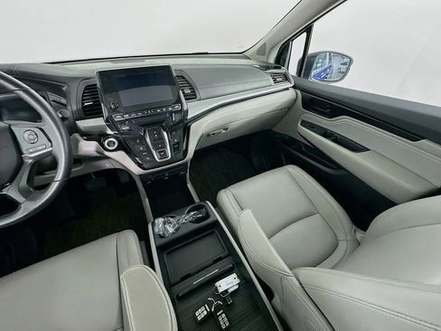 Used 2023 Honda Odyssey Touring image 11