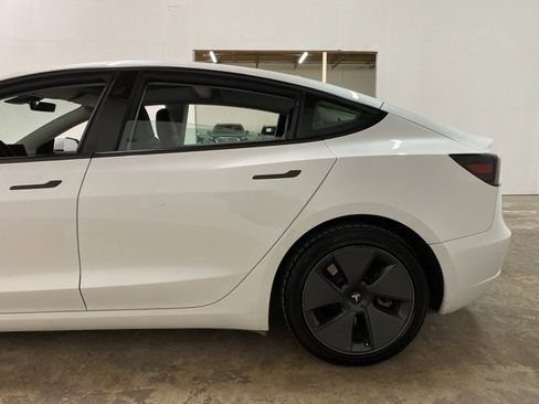 Used 2023 Tesla Model 3 Standard Range image 89