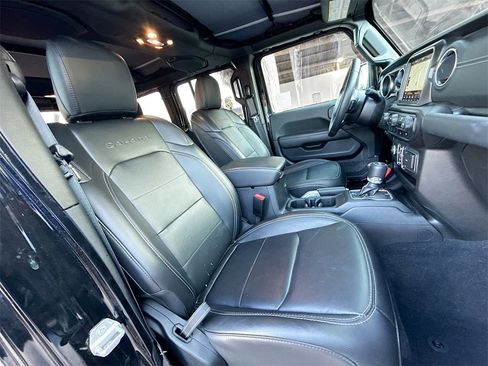 Used 2021 Jeep Wrangler Unlimited Sahara image 31