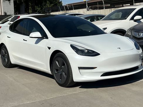 Used 2021 Tesla Model 3 Standard Range Plus RWD image 10