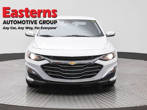 Used 2024 Chevrolet Malibu LT FWD image 2