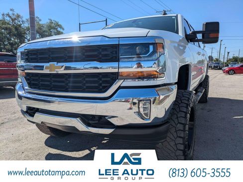 Used 2018 Chevrolet Silverado 1500 LT w/ Trailering Package AWD/4WD image 7