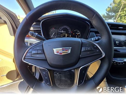 Used 2019 Cadillac XT5 Luxury image 24