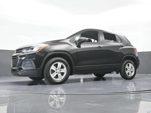 Used 2022 Chevrolet Trax LS AWD/4WD image 49