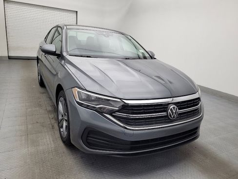Used 2024 Volkswagen Jetta SE image 14