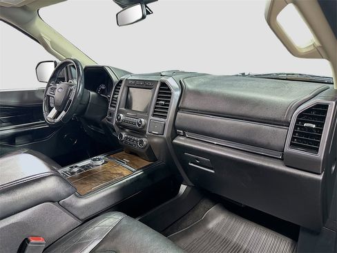 Used 2018 Ford Expedition Max Platinum image 33
