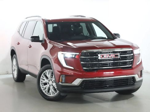 Used 2024 GMC Acadia Elevation FWD image 2