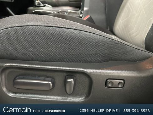 Used 2023 Toyota Tacoma TRD Off-Road w/ Technology Package image 15