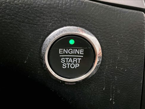 Used 2017 Ford Edge SEL w/ Equipment Group 201A FWD image 32