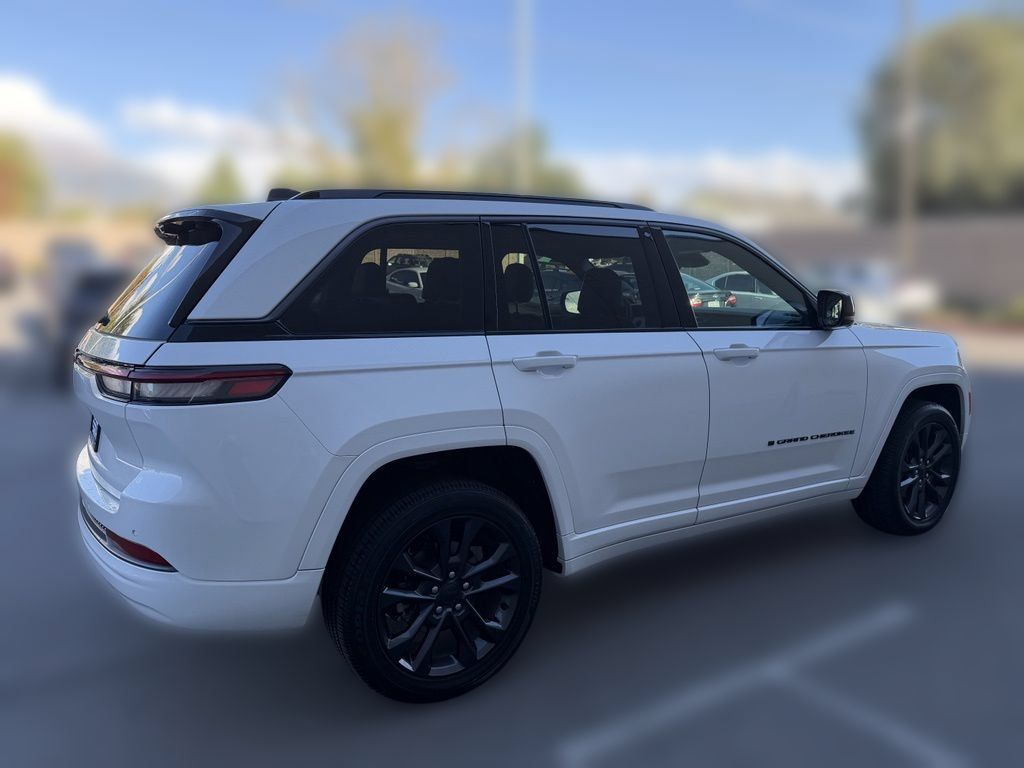 Used 2026 Jeep Grand Cherokee Limited AWD/4WD image 6