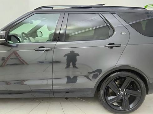 Used 2024 Land Rover Discovery Metropolitan Edition AWD/4WD image 4